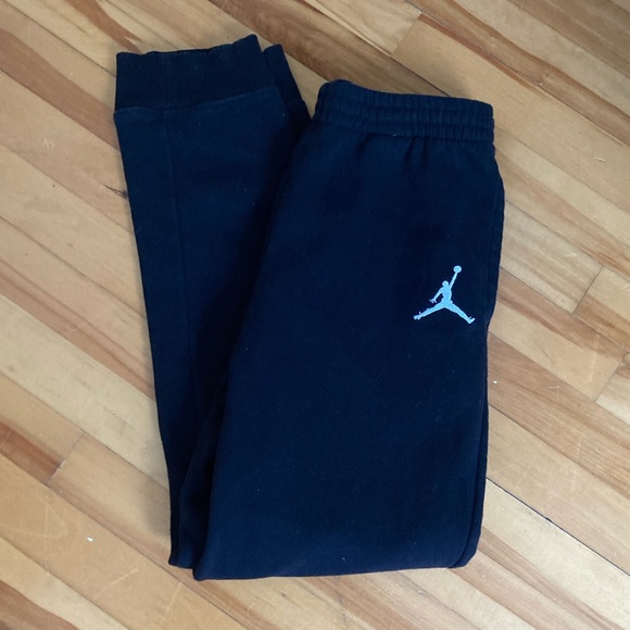 Black Air Jordan sweat pants - Picture 3 of 4